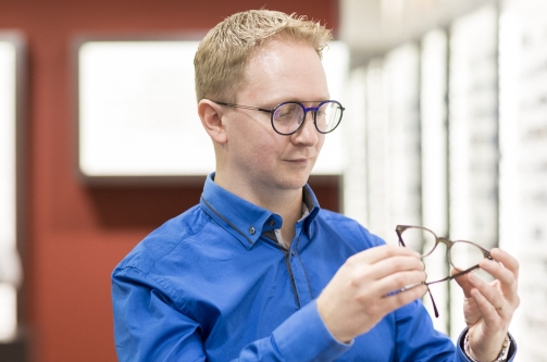 Photo de Stephane Peuvrier opticien optométriste contactologie basse vision